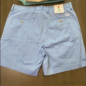 Perfect condition .Never worn,still has tags
Blue khaki were $79.50.